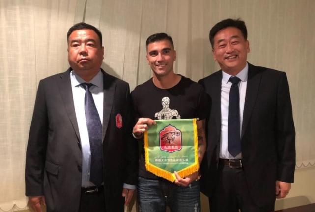 雷耶斯转会阿森纳价格,金童雷耶斯