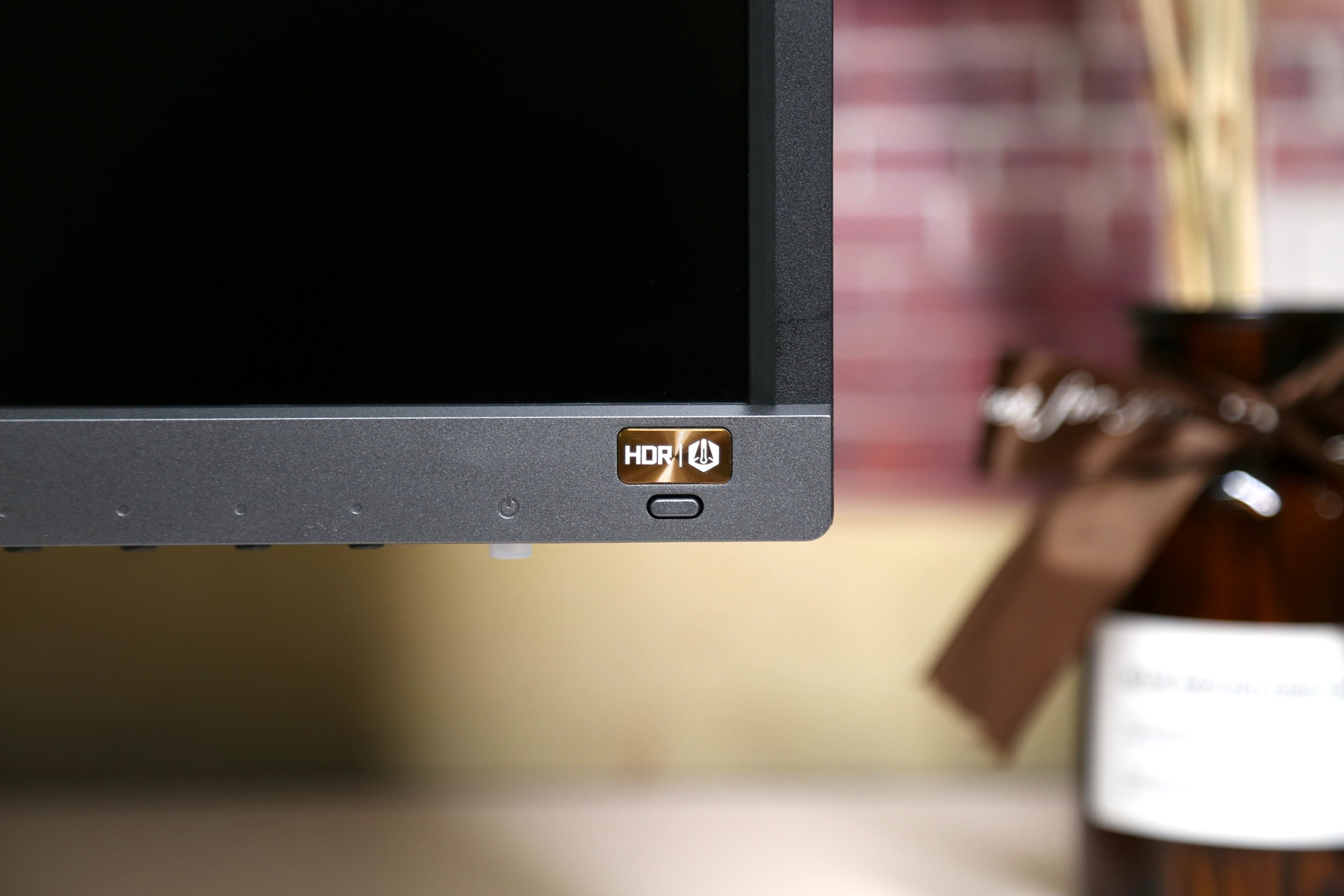 明基32英寸4khdr显示器ew3270u,明基影音娱乐显示器ew3280u评测