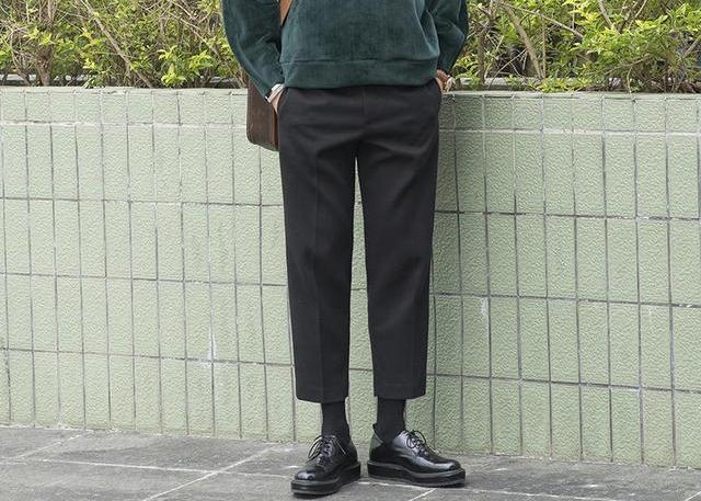 男生穿哪种休闲裤比较好看,男士休闲裤穿宽松点好看吗