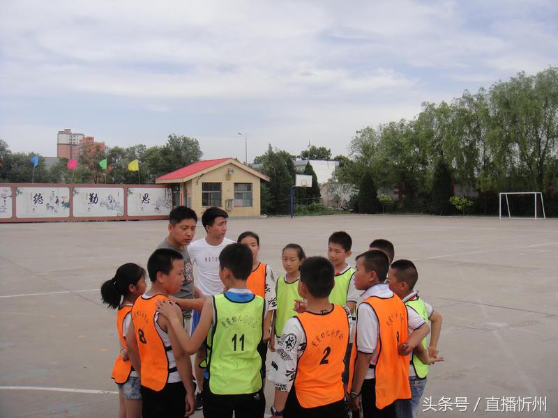 忻州十中足球比赛,学校开展足球联赛简讯