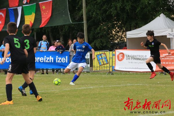 南充小将王涵夺冠全过程,南充球员唱国歌