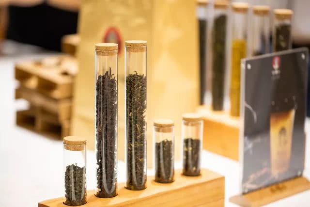 近期排队很火的网红茶 (排队最好的网红茶)