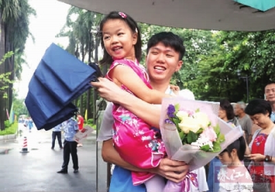 有一种心情叫高考结束好好吃一顿,有一种心情叫高考结束前程似锦