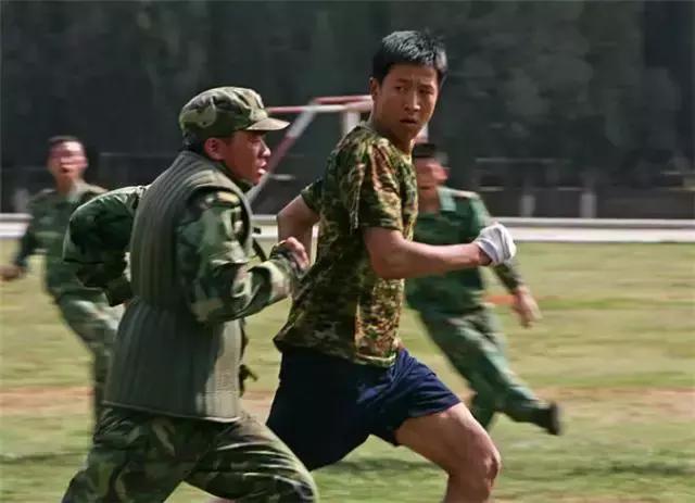 天龙八部慕容复武功排在第几,天龙八部第1集出场的是慕容复吗