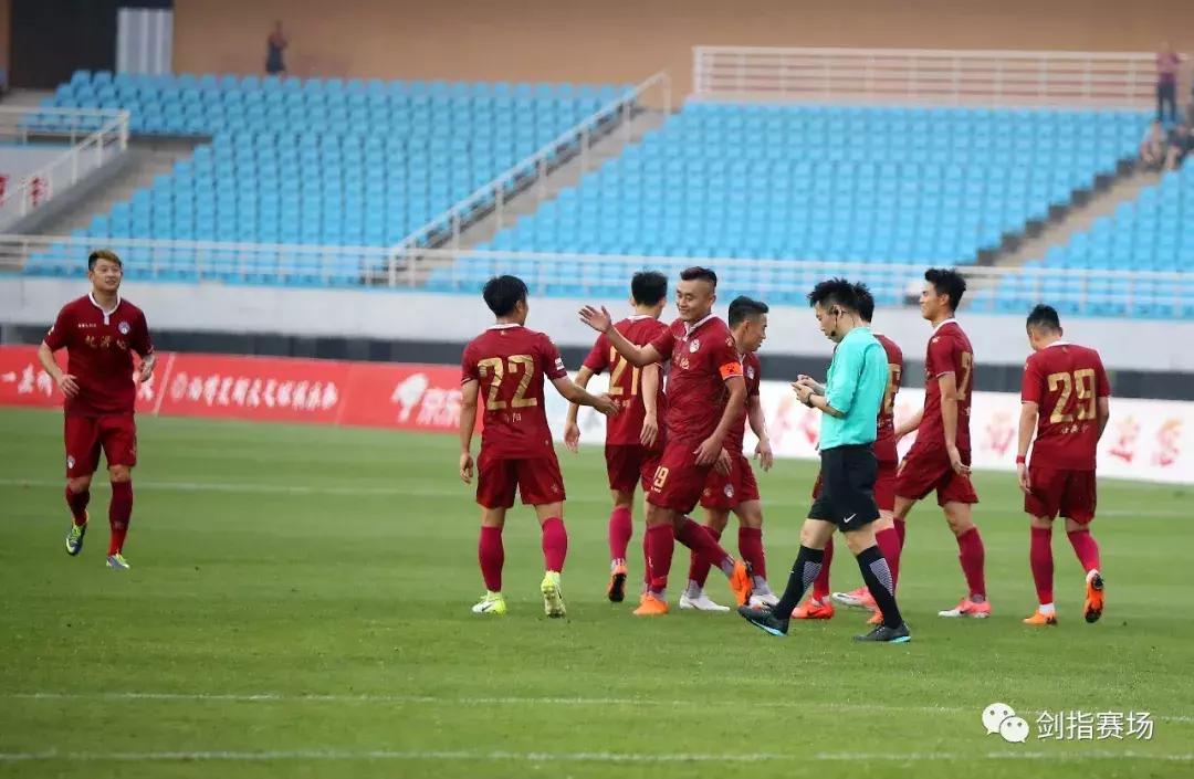 「图集」雨中狂胜！“雨神”淄博星期天5:0沈阳东进联赛首次连胜