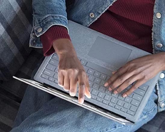 世界杯来临，办公一族看比赛，可以多一种选择