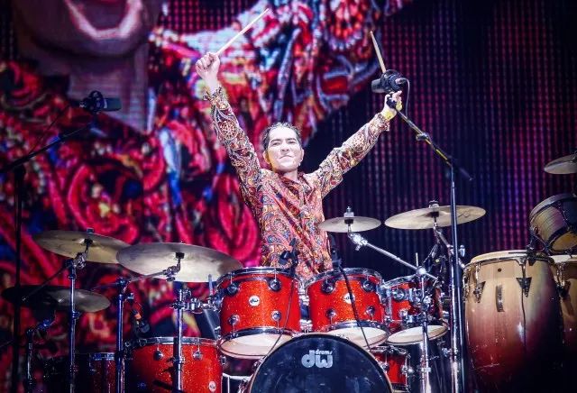 萧敬腾世界巡回演唱会台北站全程,萧敬腾2019娱乐先生演唱会