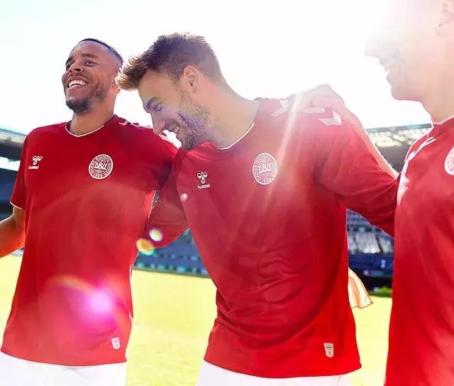 2018俄罗斯世界杯最酷的球衣,2018年俄罗斯世界杯用的足球形状