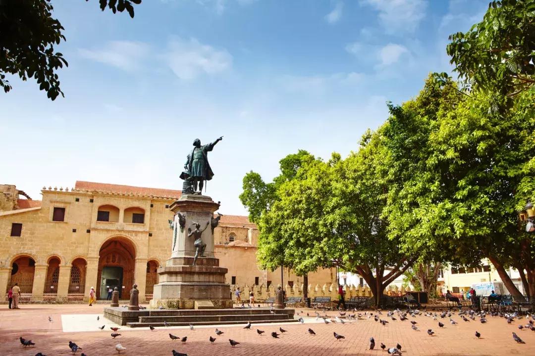 岛国名叫“星期天”，果然很懒很悠闲