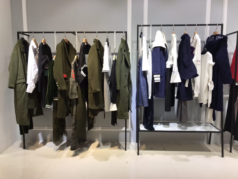 广州锦东尾货服装品牌批发城地址,广州潮牌女装尾货怎么样
