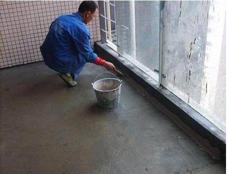 阳台玻璃顶漏水物业修吗,阳台顶漏水怎么办