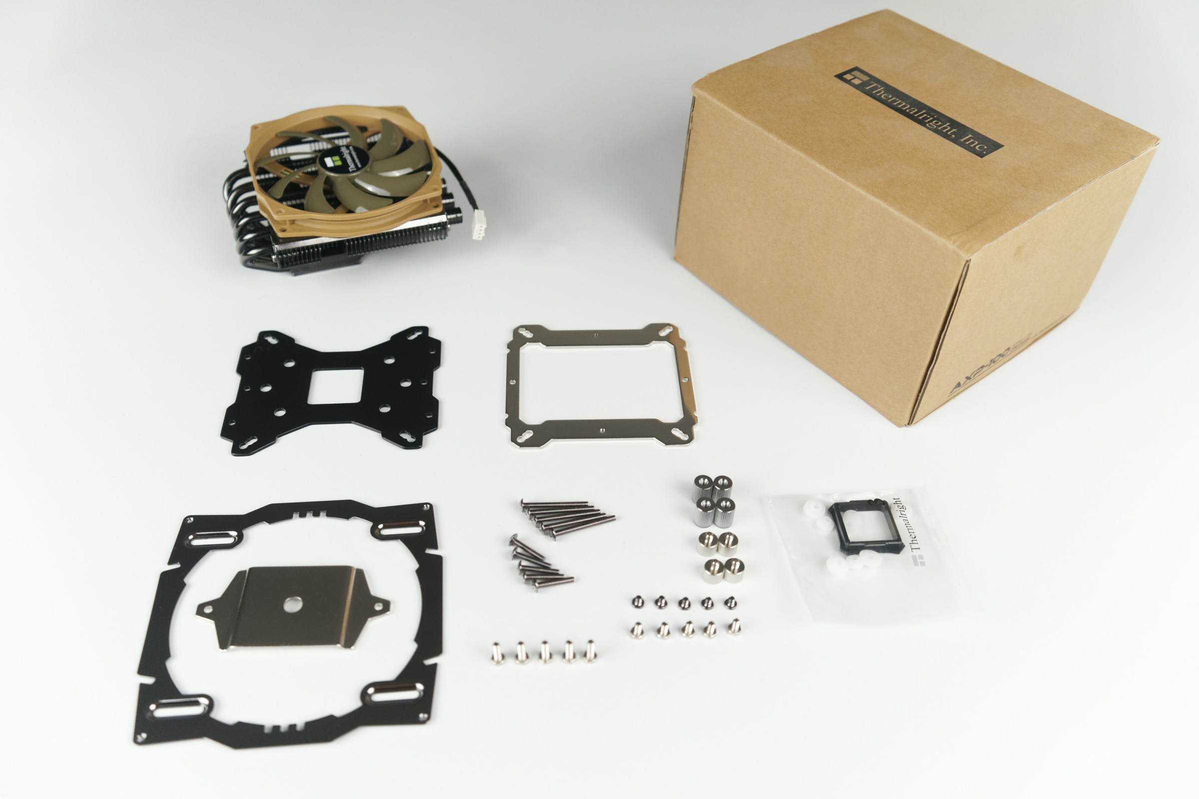 天热了汽车需要更换冷却液吗,天热师傅修空调的说说