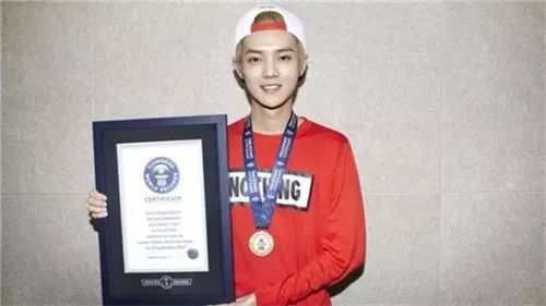 鹿晗玩英雄联盟什么节目,鹿晗解说世界杯最经典片段