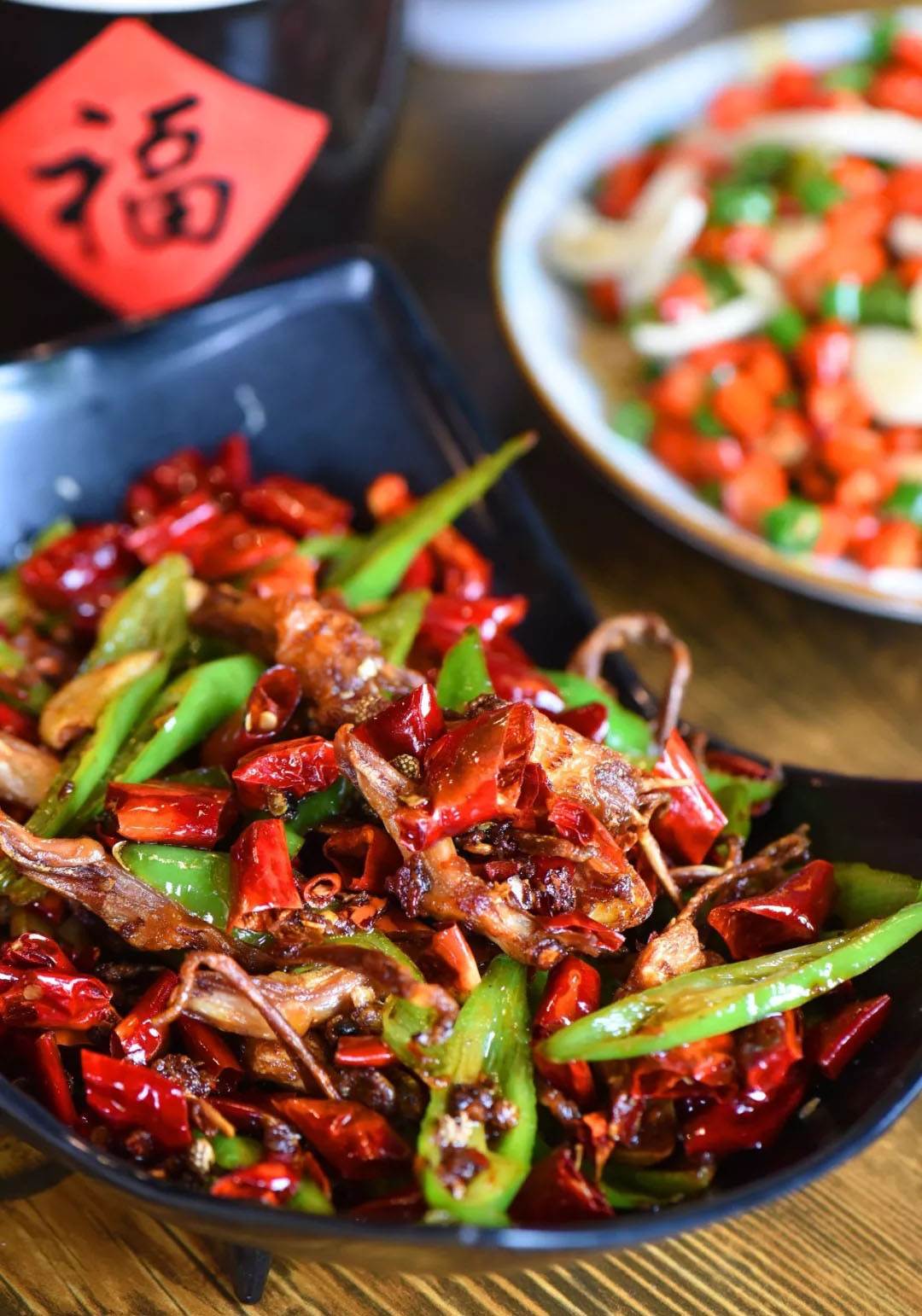 去晚1分钟排队2小时！这成都火到昆明的餐馆，店名竟误导了无数人