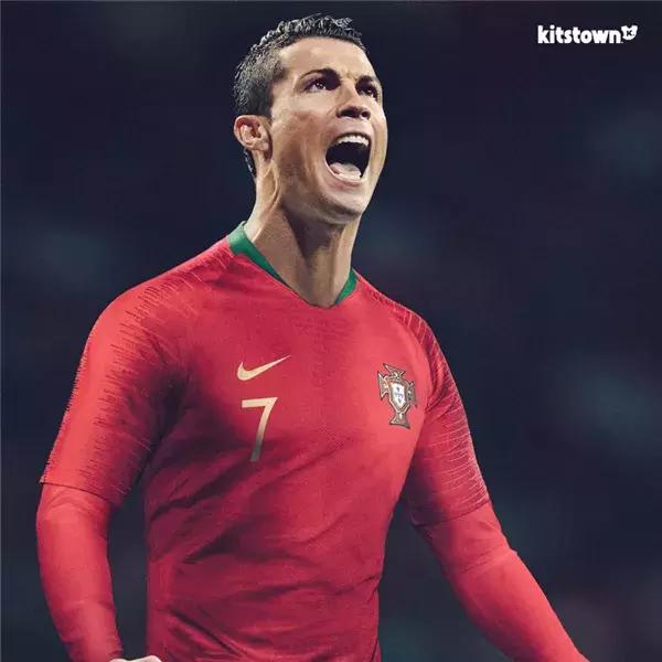 从姐弟恋到保姆上位世界杯球星背后的女人都不简单