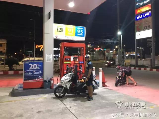 「人家的摩托车用品超市」戴着头盔去旅行之东南亚泰国篇