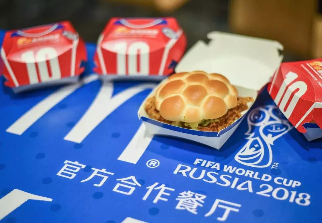 世界杯足球宝贝高燃集锦,球迷热情助威世界杯精彩纷呈