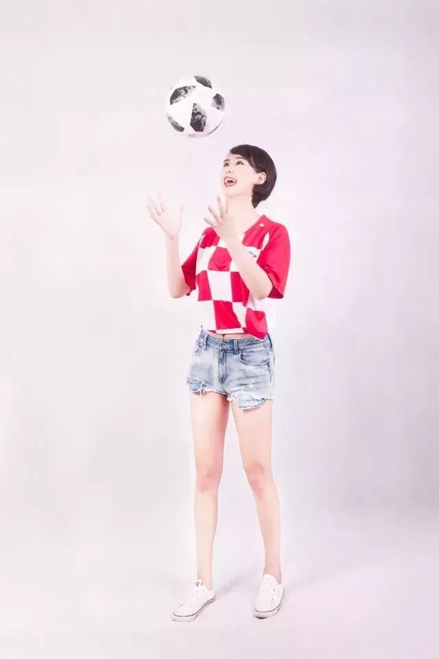 空姐和空姐格斗,足球比赛空姐