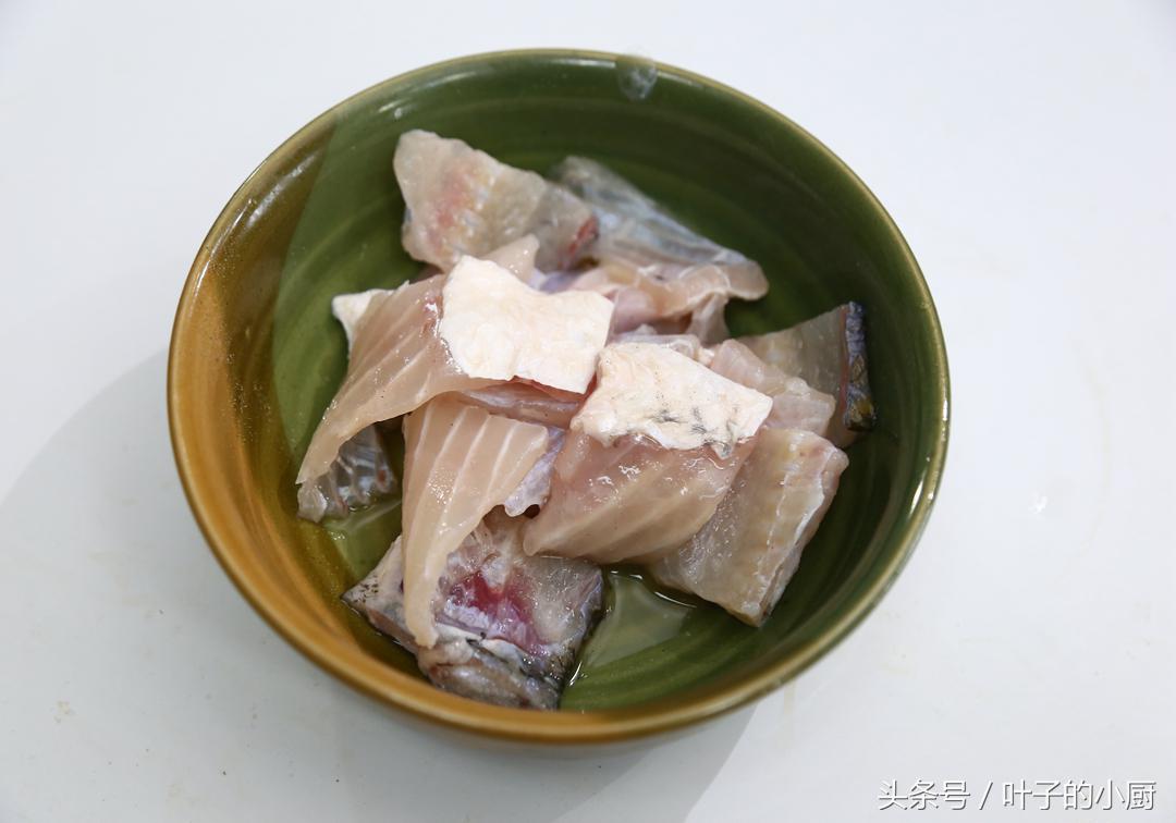 水煮鱼怎么去腥味怎么腌制,水煮鱼如何处理鱼片