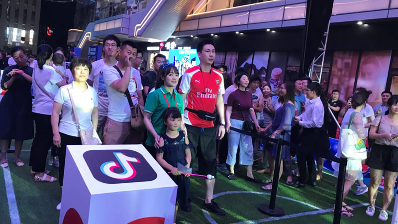 *今条头日**WEUP足球嗨抖夜，燃爆2018夏日足球狂欢盛宴！