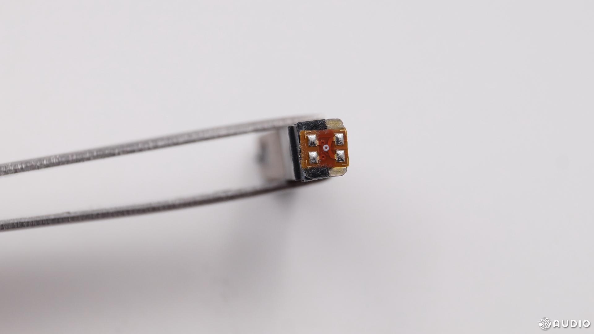 睿量蓝牙耳机tws10i拆解,tws无线蓝牙耳机真实评测推荐