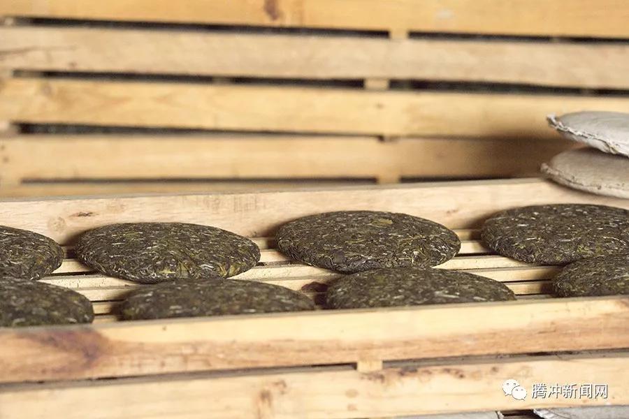 阿龙家的腾冲茶：在那些琥珀红茶水中邂逅它的灵魂