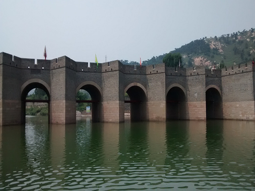 中国万里长城中唯一的水上长城,万里长城中不能错过的水上长城