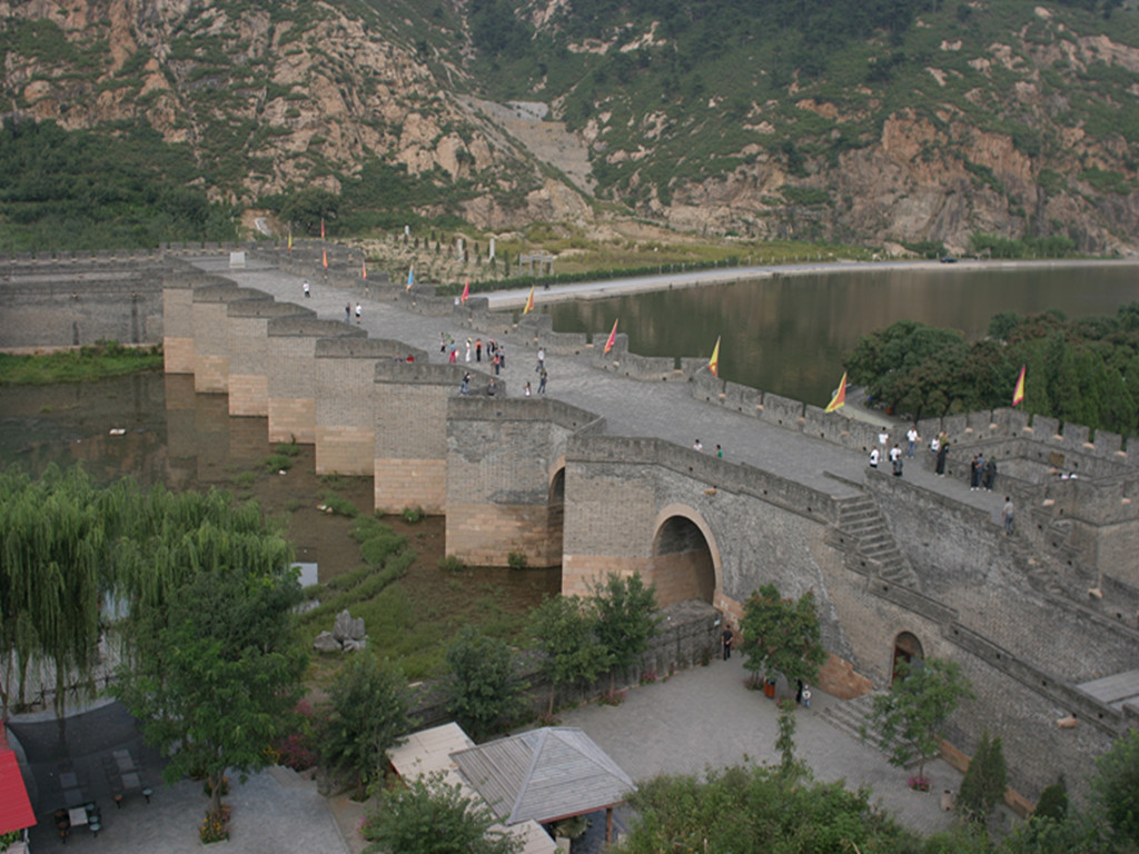 中国万里长城中唯一的水上长城,万里长城中不能错过的水上长城