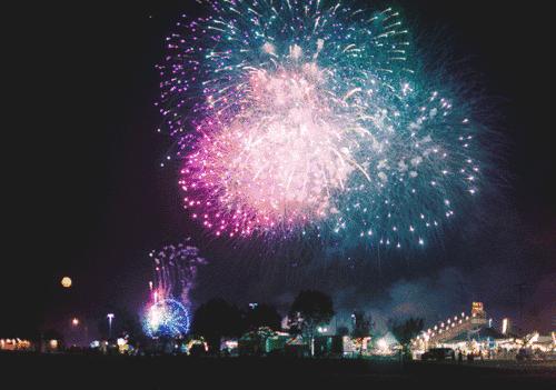 国色天乡水上乐园夜场夜猫子派对，俄罗斯美女首秀、电音狂欢节、啤酒小龙虾，心动吗？