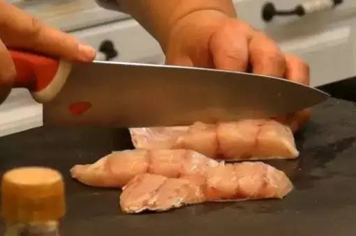 你真的会切菜吗,这样的切菜刀法你有吗