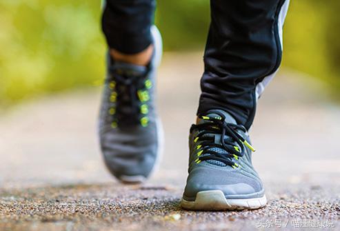 跑步伤膝盖吗权威报道,跑步免伤膝盖选哪种鞋好