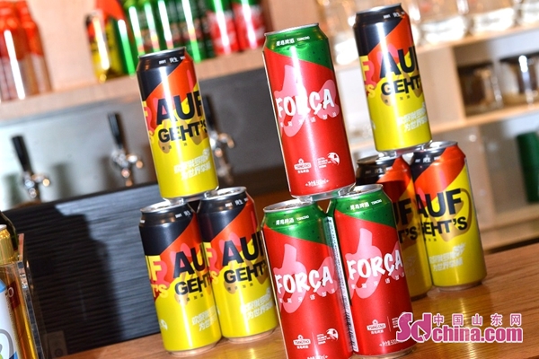 青岛啤酒世界杯主推产品,青岛国际啤酒节足球