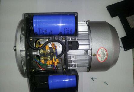 如何测量电容器电容值并判断好坏,万用表检测led电容分正负极吗