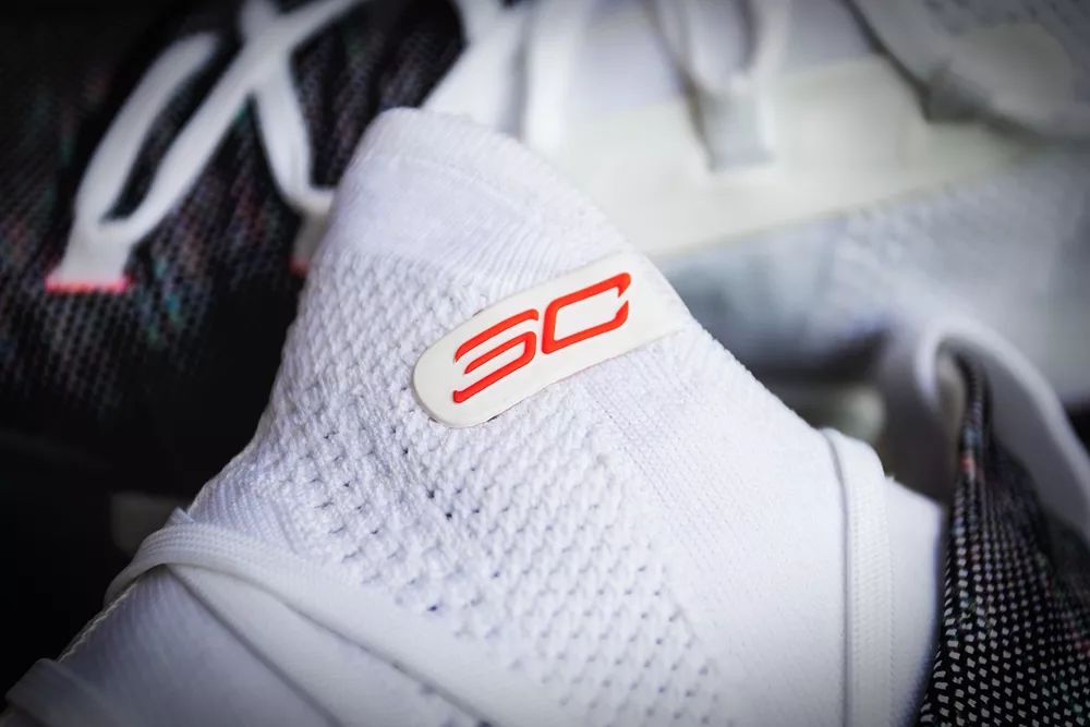 库里战靴7开箱,穿上库里专属球鞋感受极致脚感