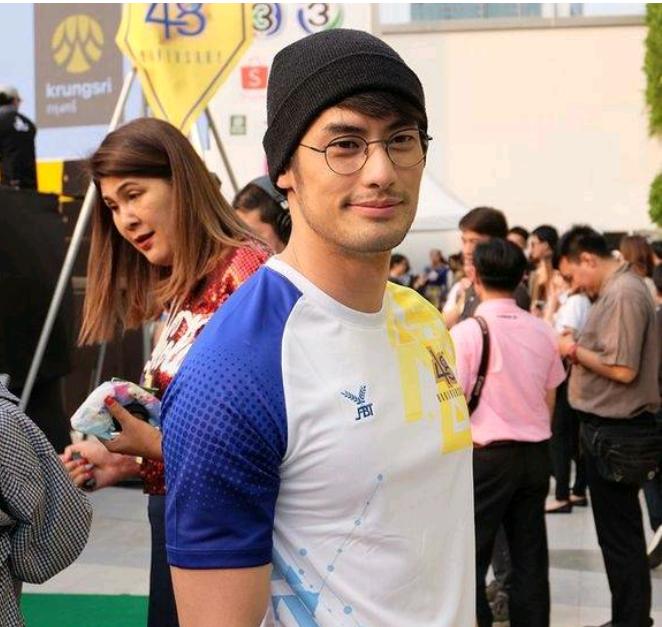 世界杯上看帅哥,世界杯现场看足球