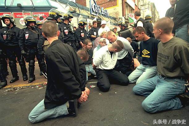 为了世界杯，这些足球流氓拼死搏斗，最终的王者却是这一国