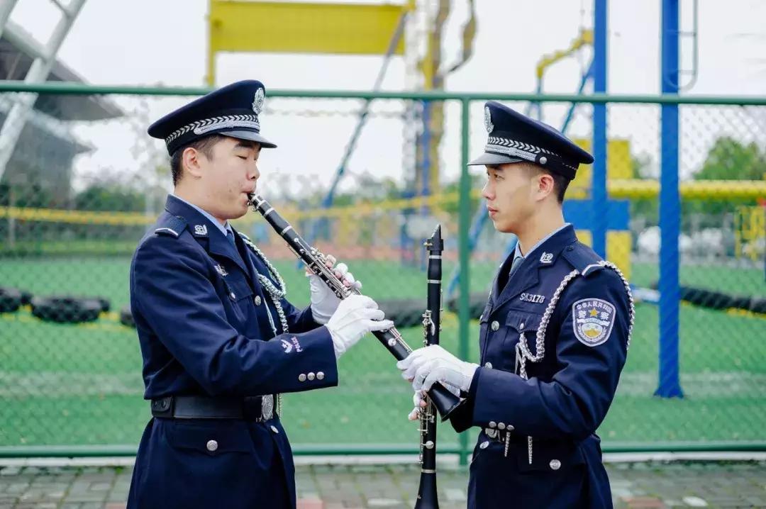 你看起来像我战友这本招生秘笈送你了!(附五所公安院校招考计划)