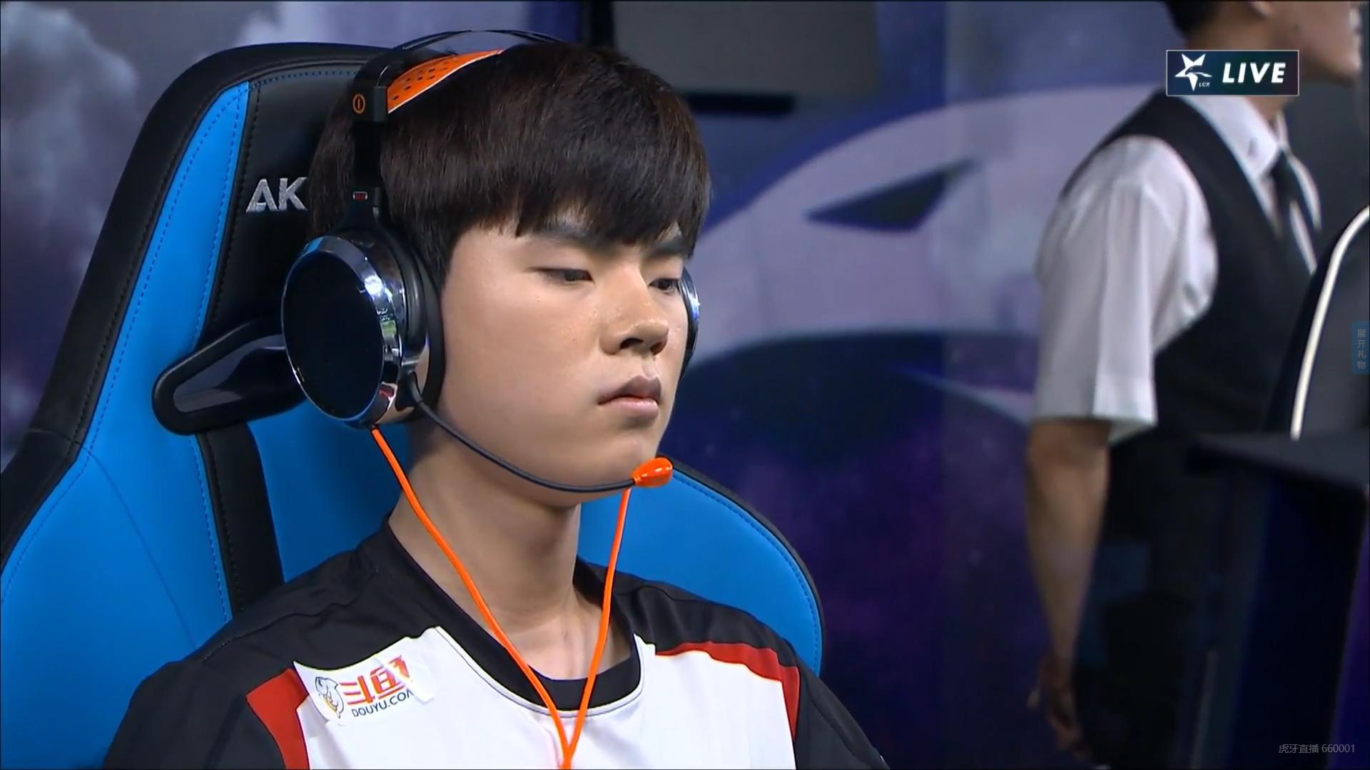 smeb吐槽deft跟score,smeb打哭deft