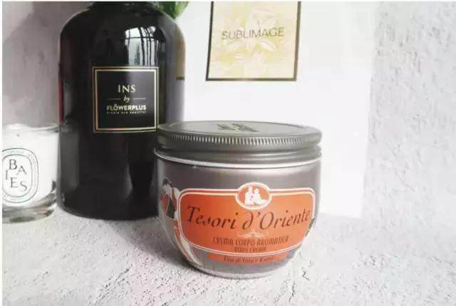 刘亦菲推荐美白水乳,刘亦菲素颜霜身体乳