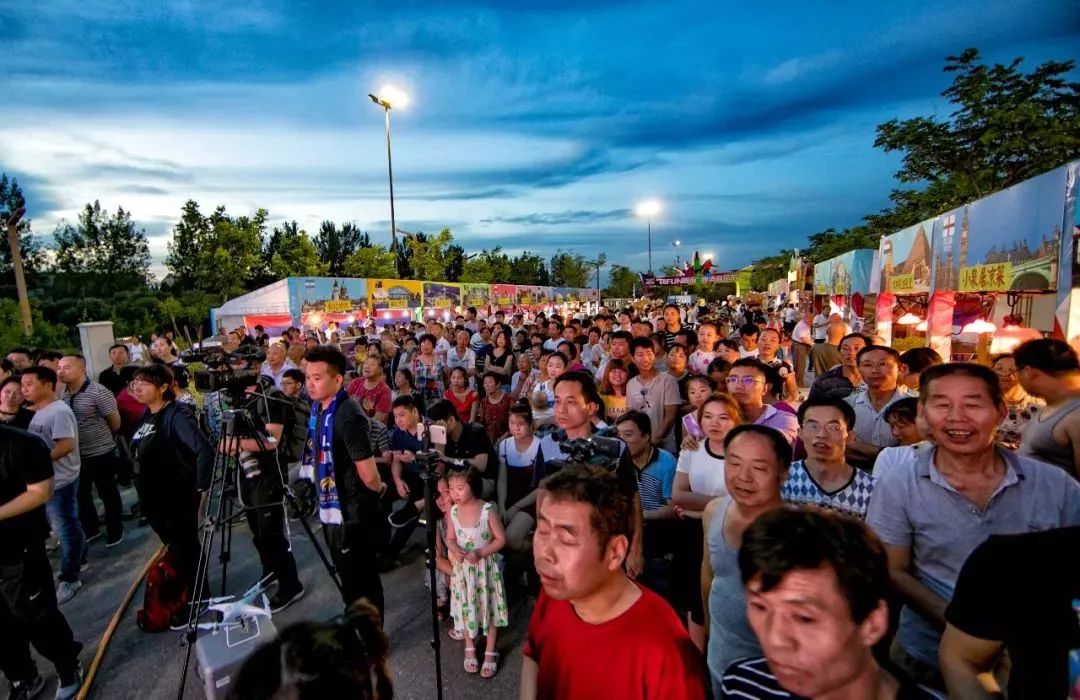 带上你的SuperHero，一起留下最温暖的回忆！