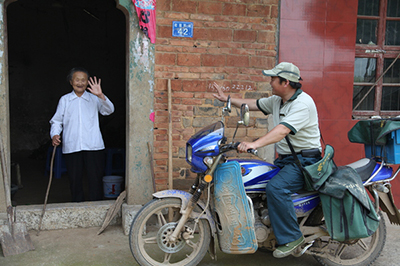 父亲节｜总是向你索取，却不曾说谢谢你新闻+