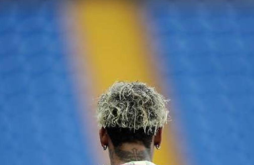 内马尔发型泡面头,内马尔方便面鸡冠头