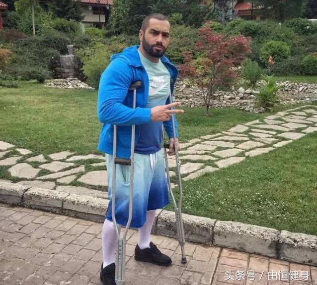 还拿易胖体质当借口？这位钢铁硬汉，却能两度登临巅峰