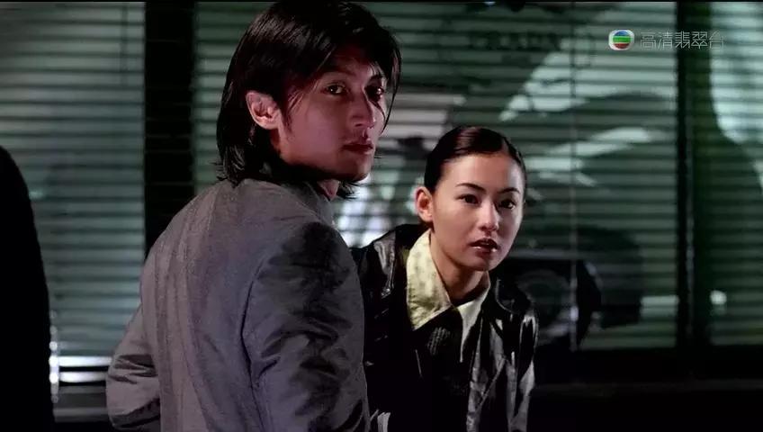 12岁的张柏芝到底是有多美呢,42岁的张柏芝有多迷人