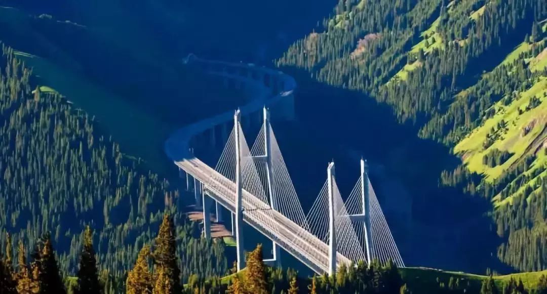 新疆哈密风景最美的地方,新疆哈密值得去的景点排名第一