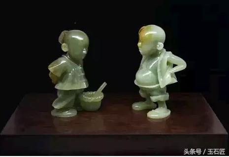 岫岩花玉深绿色原石图片,岫岩花玉哪个颜色贵图片