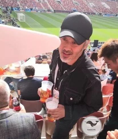 普京观看世界杯揭幕战,世界杯普京名场面