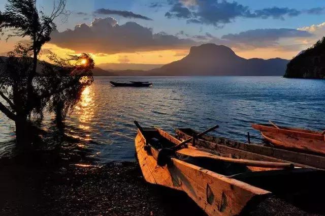 西昌泸沽湖住宿酒店推荐好一点,泸沽湖自由行住宿推荐