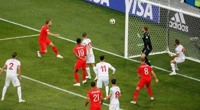 「直击俄罗斯世界杯」比利时3：0巴拿马，英格兰补时阶段2:1绝杀突尼斯，在强队纷纷爆冷的情况下，捍卫了足球豪门的荣誉