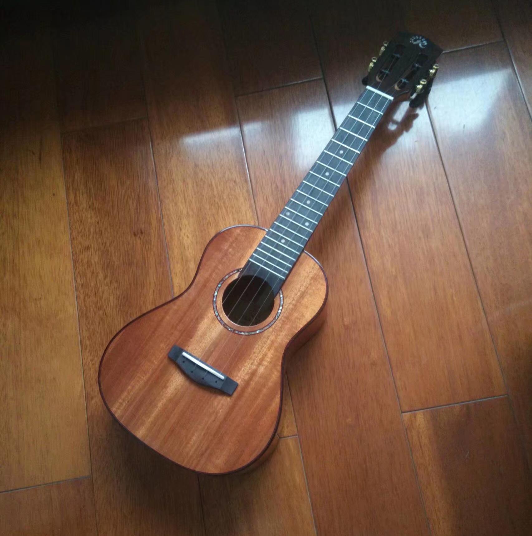 零基础如何自学尤克里里,从零起步学弹尤克里里